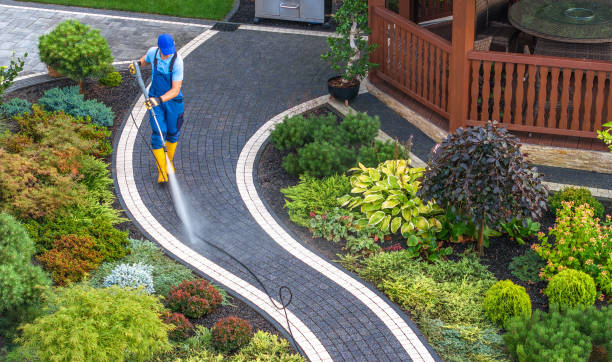 Best Commercial Building Pressure Washing  in Greenfield, WI